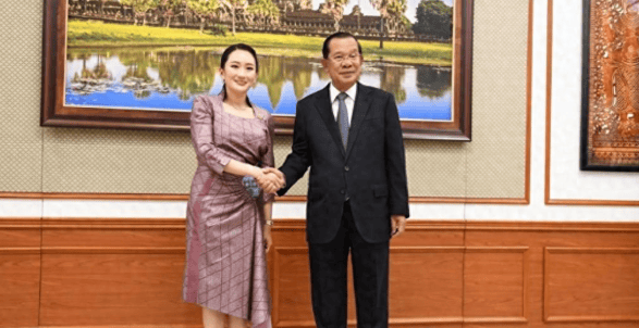 体育皇冠信用网站_72小时不到体育皇冠信用网站，泰国代总理火速下台！洪玛奈一句话，直戳泰国心窝