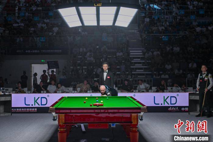 皇冠信用网登1_CBSA斯诺克巨星邀请赛：肖国栋5比2胜约翰·希金斯