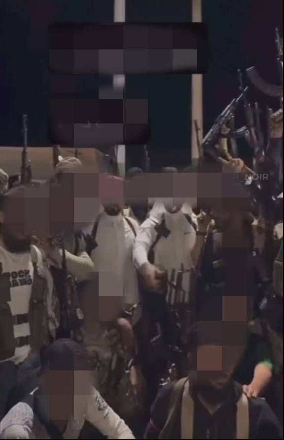 皇冠信用網开户_大战再起！5万大军不服皇冠信用網开户，冒着以色列空军大轰炸，猛攻叙利亚南部