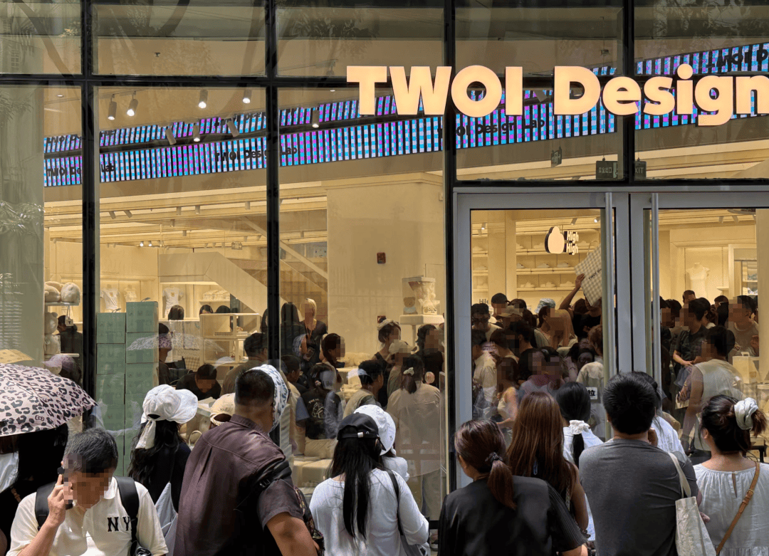 挪威女子超级联赛_开业第一天就闭店！人多到崩溃挪威女子超级联赛，排队超8小时，品牌道歉，补偿方案公布！