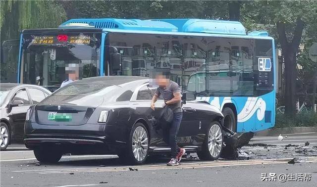 如何找当地皇冠代理_知名车评人陈震开劳斯莱斯发生车祸？交警：事故发生在下午3时许如何找当地皇冠代理，正处理中